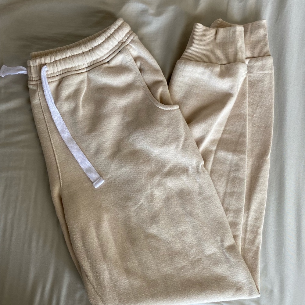 Cream Charlotte Russe Sweats Size Large